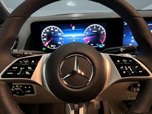 Used 2026 Mercedes-Benz GLB 250 image 14