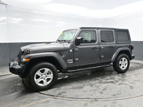 Used 2019 Jeep Wrangler Unlimited Sport S image 3