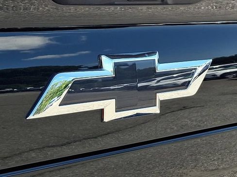 Used 2025 Chevrolet Silverado EV RST AWD/4WD image 31