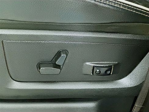 Used 2022 RAM 3500 Laramie image 22