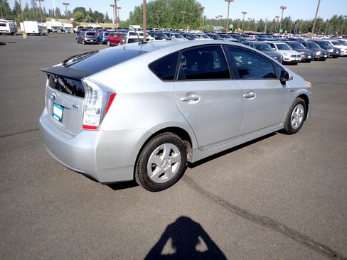 Used 2010 Toyota Prius Three image 5