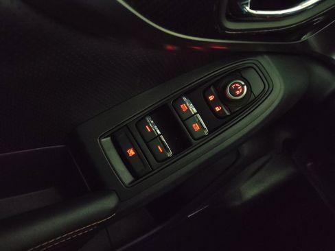 Used 2018 Subaru Crosstrek 2.0i Limited image 27