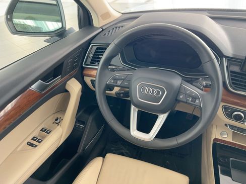 Used 2024 Audi Q5 e Premium Plus image 29