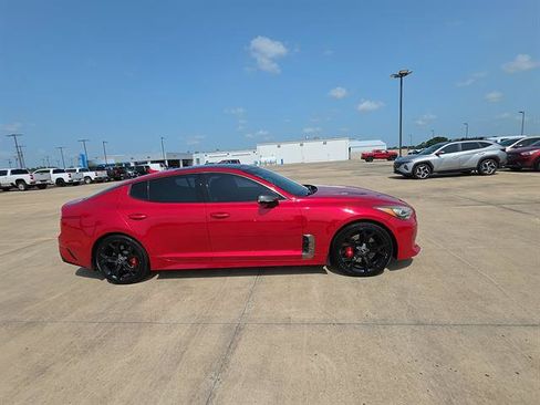 Used 2018 Kia Stinger GT2 RWD image 4