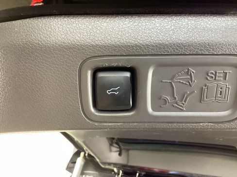 Used 2021 Ford Expedition Max Limited AWD/4WD image 14