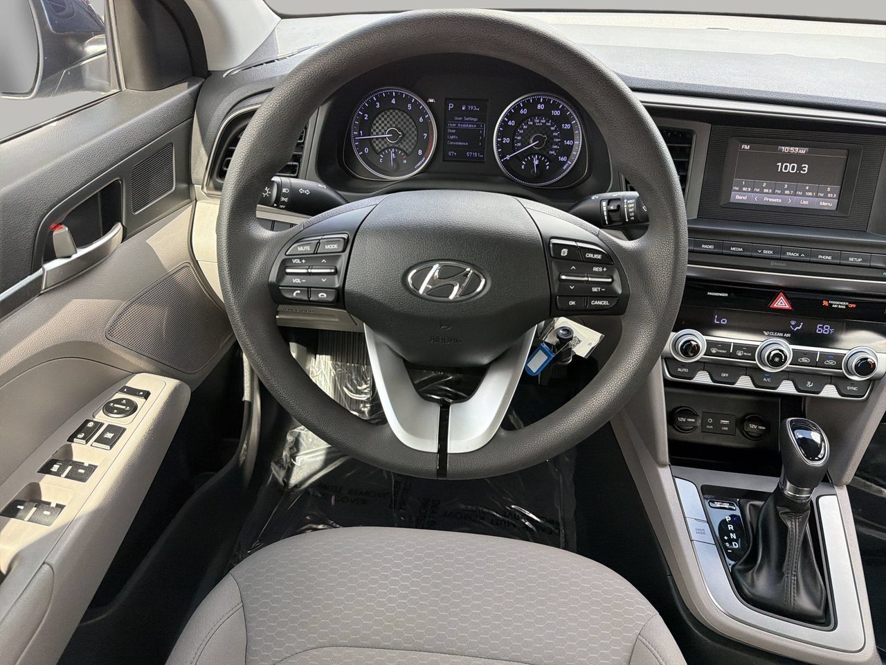 Used 2020 Hyundai Elantra SE FWD image 13
