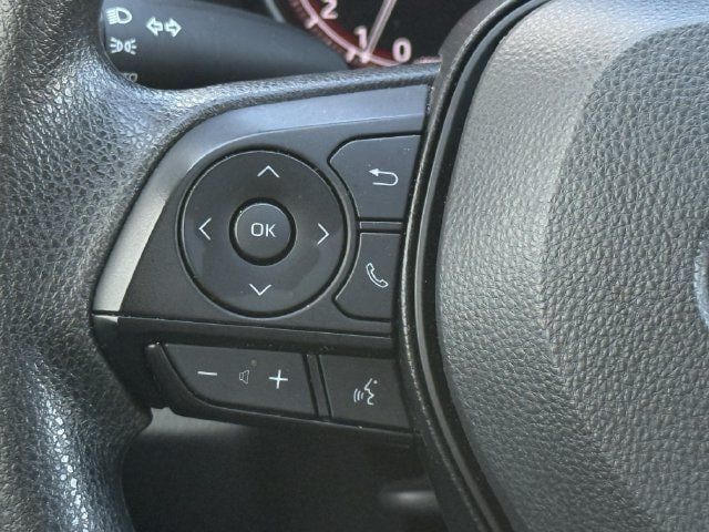 Used 2025 Toyota RAV4 XLE FWD image 14