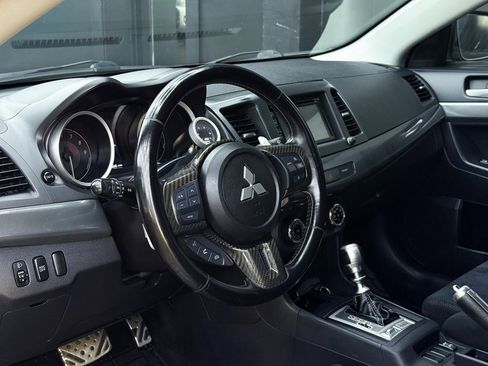 Used 2010 Mitsubishi Lancer Evolution SE image 13