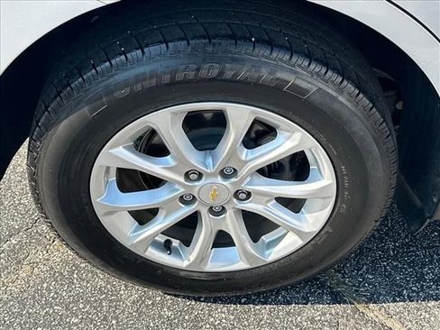Used 2019 Chevrolet Equinox LT FWD image 34