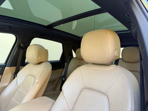 Used 2019 Porsche Cayenne image 10