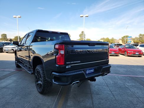 Used 2022 Chevrolet Silverado 1500 LT Trail Boss w/ Safety Package image 5