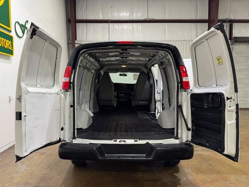 Used 2020 Chevrolet Express 2500 w/ Driver Convenience Package RWD image 29