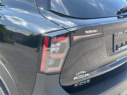 New 2025 Nissan Kicks SR w/ SR Premium Package image 13