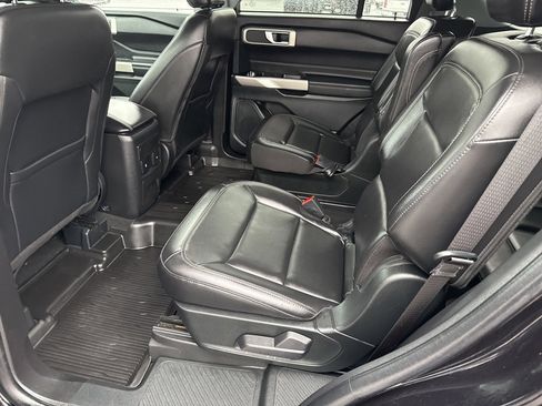 Used 2023 Ford Explorer XLT w/ Equipment Group 202A image 17