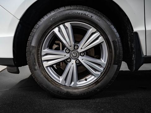 Used 2020 Acura MDX SH-AWD image 13