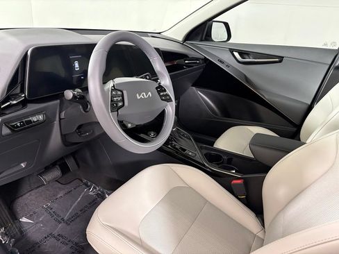 New 2026 Kia Niro EX FWD image 22
