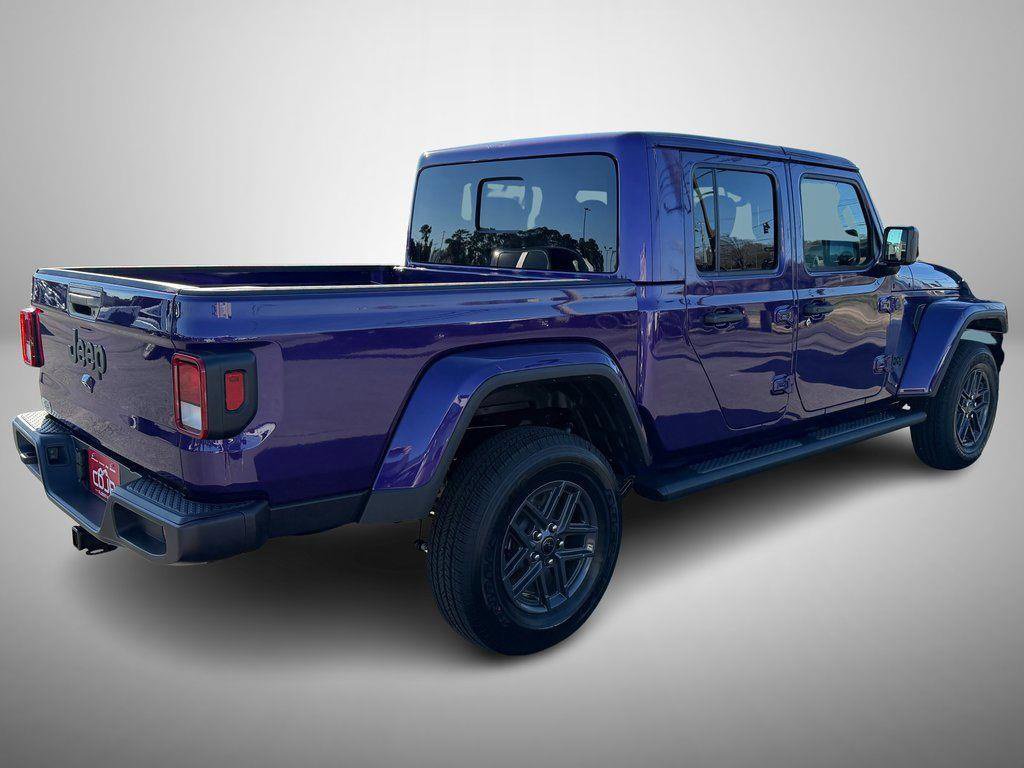 New 2026 Jeep Gladiator Sport AWD/4WD image 3
