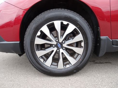 Used 2015 Subaru Outback 2.5i Limited image 28