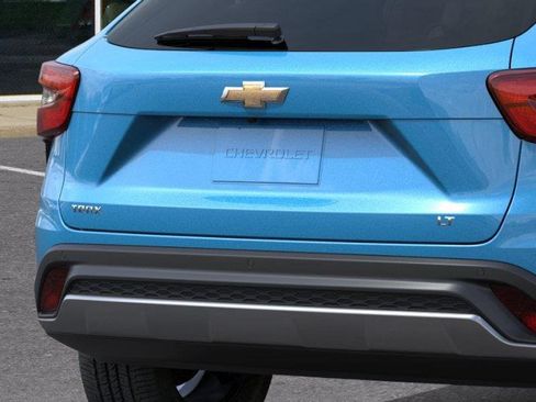 New 2026 Chevrolet Trax LT w/ Driver Confidence Package FWD image 14