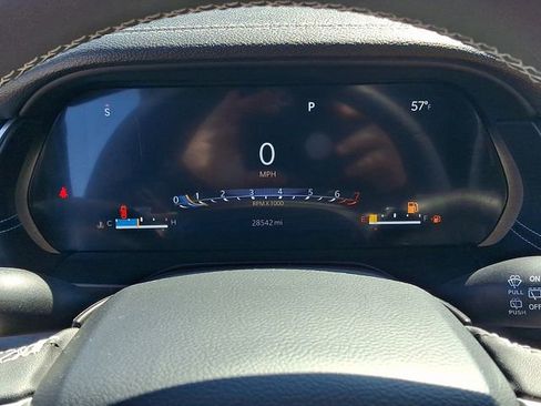 Used 2023 Jeep Grand Cherokee L Limited w/ Luxury Tech Group II image 21