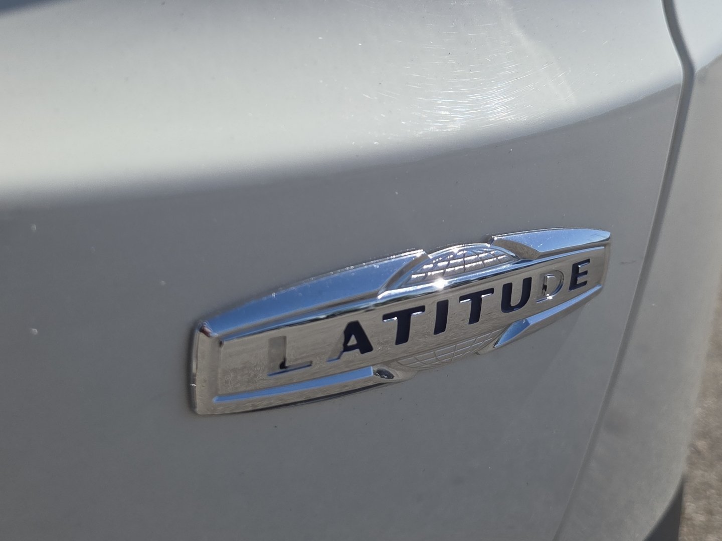 Used 2017 Jeep Renegade Latitude FWD image 18