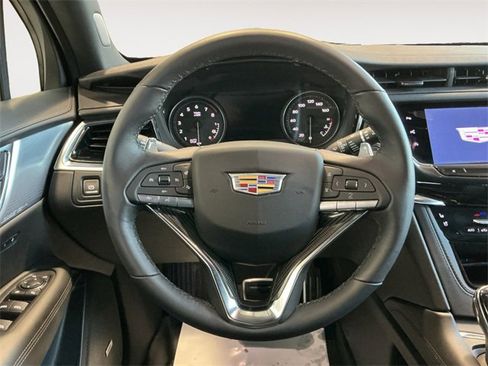 Certified 2025 Cadillac XT6 Sport w/ Technology Package image 10