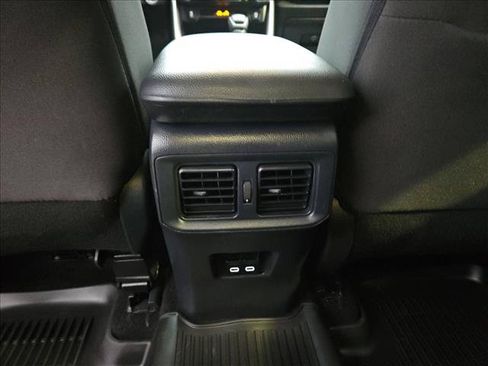 Used 2024 Toyota RAV4 XLE AWD/4WD image 17