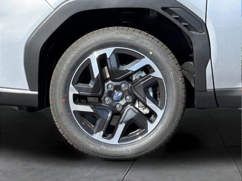 New 2026 Subaru Forester Premium AWD/4WD image 34