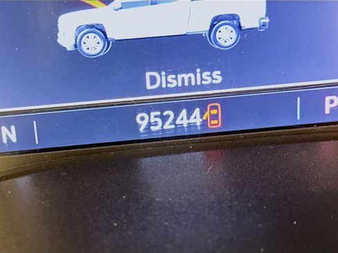 Used 2019 GMC Canyon SLE w/ SLE Convenience Package image 19