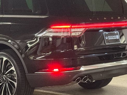 New 2026 Lincoln Aviator Reserve w/ Luxury Package AWD/4WD image 7