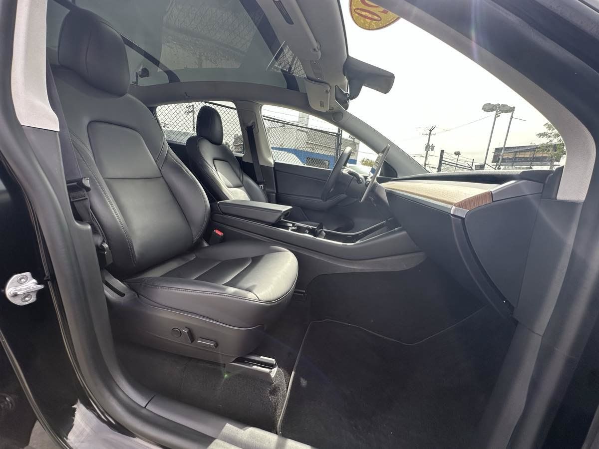 Used 2020 Tesla Model Y Performance AWD/4WD image 24
