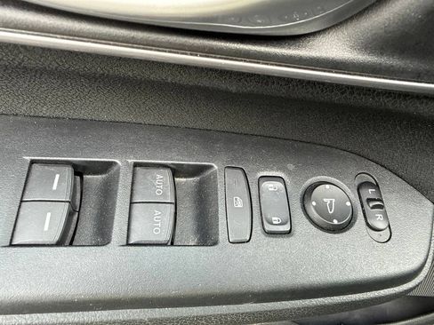 Used 2019 Honda CR-V EX image 18