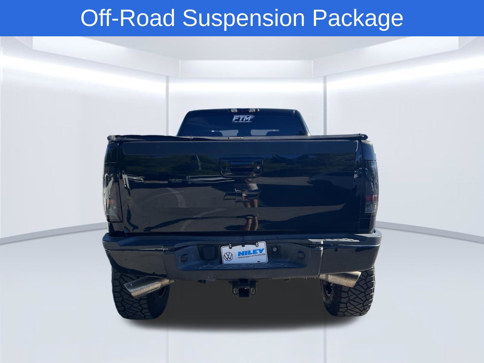 Used 2010 Chevrolet Silverado 2500 LT w/ Interior Plus Package AWD/4WD image 7