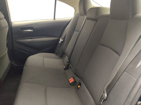 Used 2021 Toyota Corolla LE FWD image 18