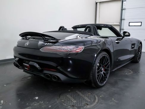 Used 2021 Mercedes-Benz AMG GT Roadster image 4
