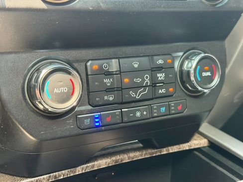 Used 2019 Ford F250 Lariat w/ Lariat Ultimate Package AWD/4WD image 22