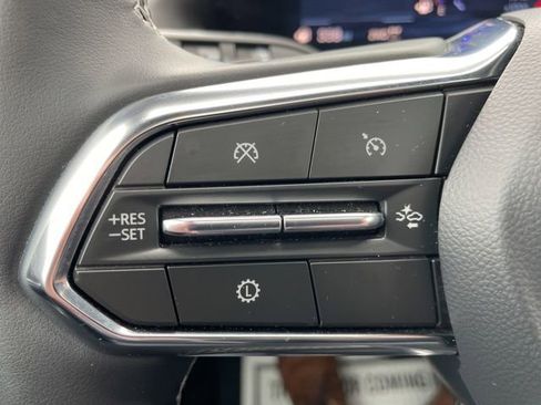 Used 2025 Chevrolet Traverse LT w/ Sun and Wheel Package AWD/4WD image 19