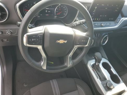 Certified 2025 Chevrolet Blazer LT w/ Convenience Package AWD/4WD image 19