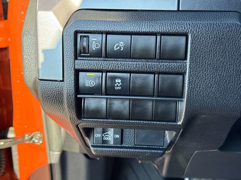 Used 2025 Toyota Tacoma TRD Off-Road image 26