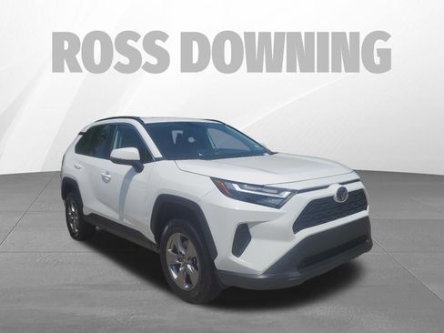Used 2025 Toyota RAV4 XLE FWD image 3