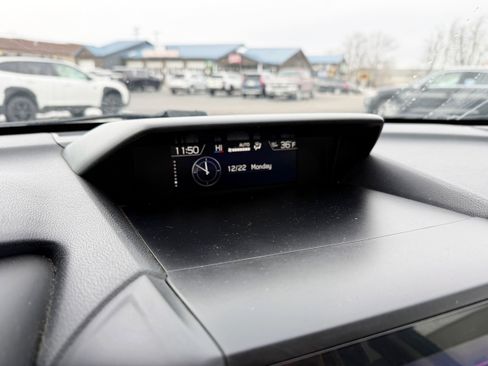 Used 2019 Subaru Crosstrek 2.0i Limited w/ Moonroof Package w/Navigation image 16