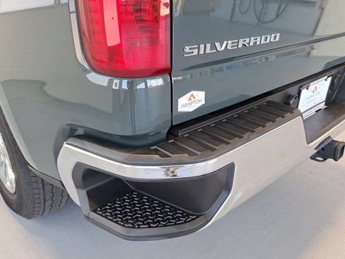 Used 2025 Chevrolet Silverado 1500 LT AWD/4WD image 29