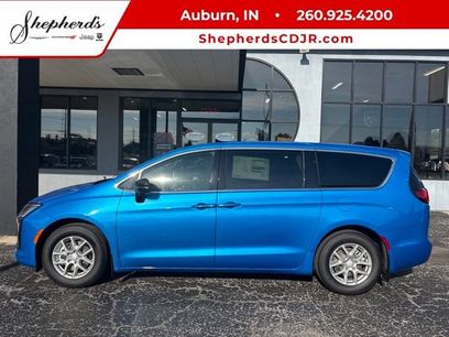 New 2027 Chrysler Pacifica Select