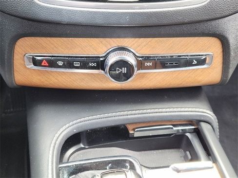 Used 2018 Volvo XC90 T6 Inscription w/ Luxury Package image 15