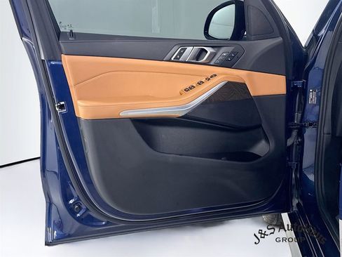 Used 2022 BMW X5 xDrive40i w/ M Sport Package image 22