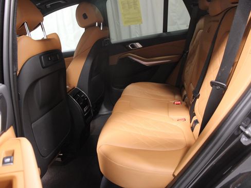 Used 2023 BMW X5 xDrive40i w/ Premium Package image 15
