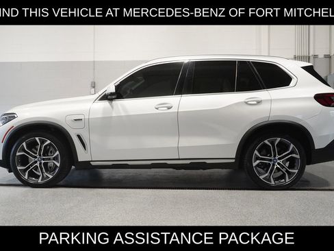 Used 2023 BMW X5 xDrive45e w/ Executive Package AWD/4WD image 3
