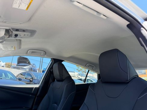 Used 2022 Toyota Prius Prime Limited FWD image 20