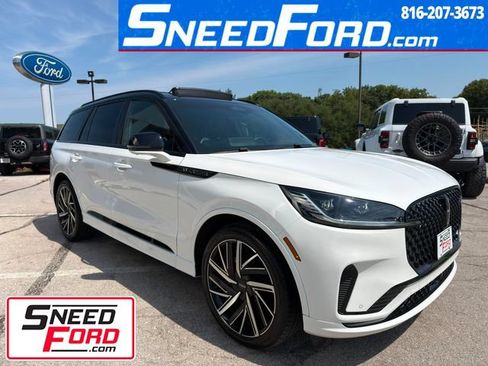 Used 2025 Lincoln Aviator Black Label w/ Black Label Special Edition AWD/4WD image 1