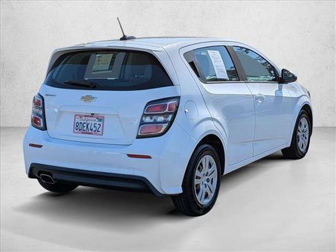 Used 2017 Chevrolet Sonic LT FWD image 5